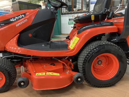 Trattorino rasaerba KUBOTA GR 2120 - usato