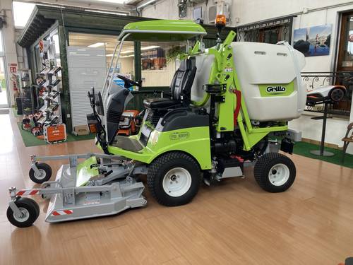 TRATTORINO FRONTALE GRILLO FD 2200 CON PIATTO DA 155 CM - USATO per uso dimostrativo